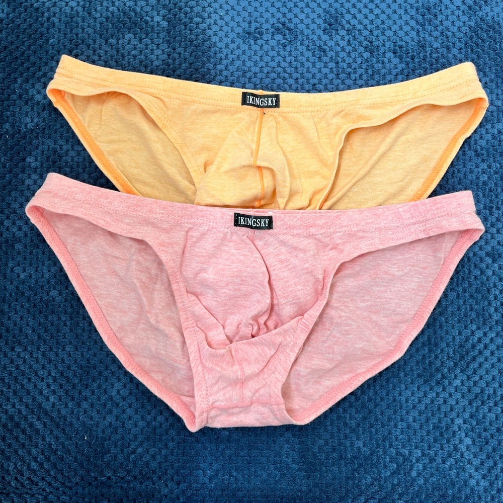 Men’s bikini briefs.